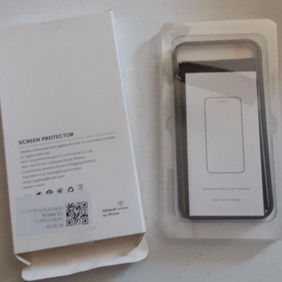 Truden iPhone Screen Protector 6.1 - Picture 2 of 3